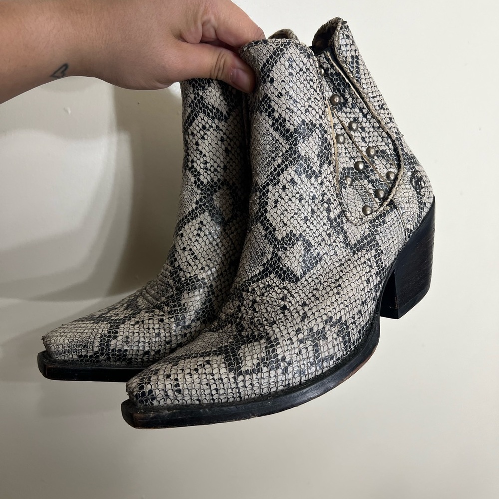 Ariat western boots